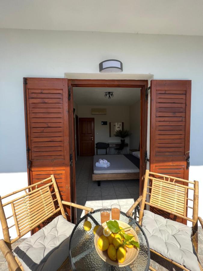 Jimmy'S Guest House Skiathos מראה חיצוני תמונה